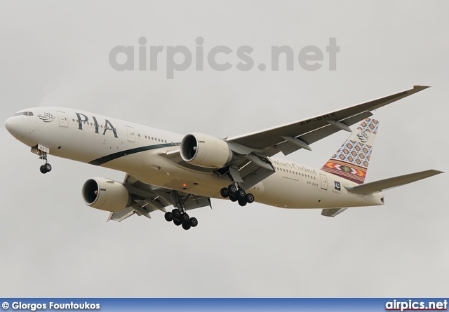 AP-BHX, Boeing 777-200ER, Pakistan International Airlines (PIA)