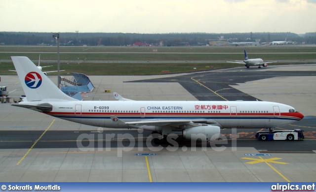 B-6099, Airbus A330-200, China Eastern
