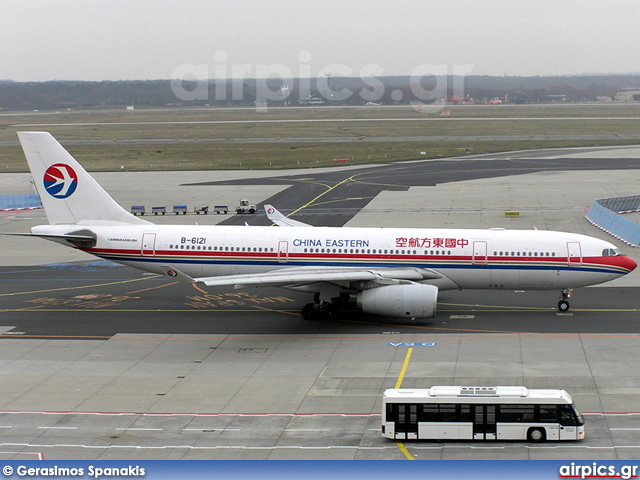 B-6121, Airbus A330-200, China Eastern