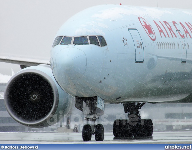 C-FITW, Boeing 777-300ER, Air Canada