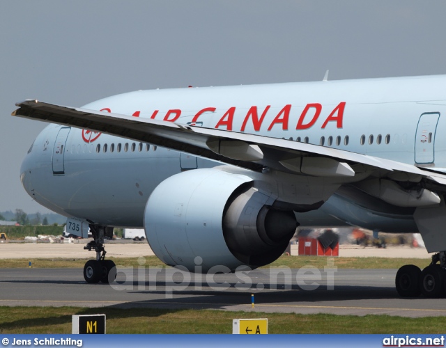 C-FIUR, Boeing 777-300ER, Air Canada