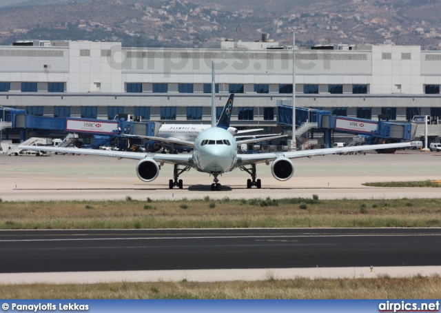 C-GHPE, Boeing 767-300ER, Air Canada