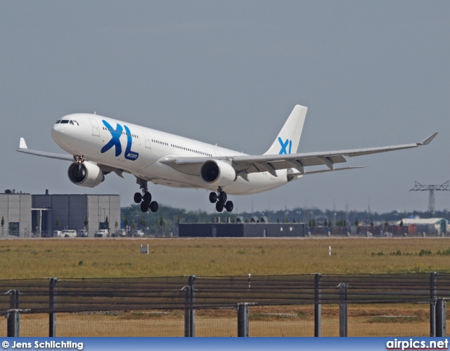 CS-TRI, Airbus A330-300, XL Airways France