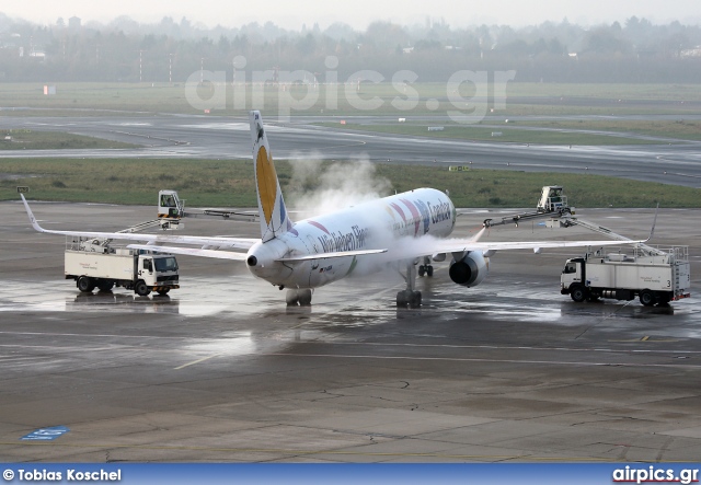 D-ABON, Boeing 757-300, Condor Airlines