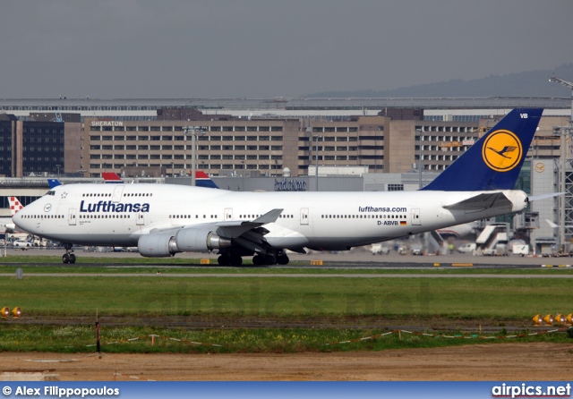 D-ABVB, Boeing 747-400, Lufthansa