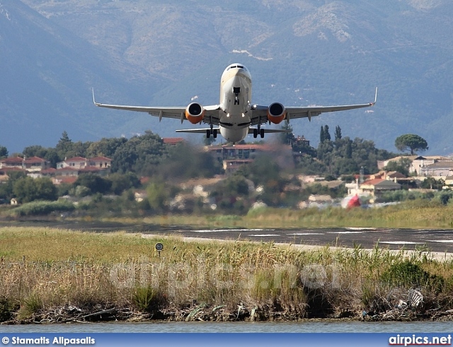 D-AHLK, Boeing 737-800, Hapag-Lloyd Kreuzfahrten