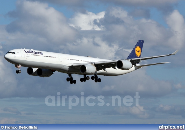 D-AIHV, Airbus A340-600, Lufthansa