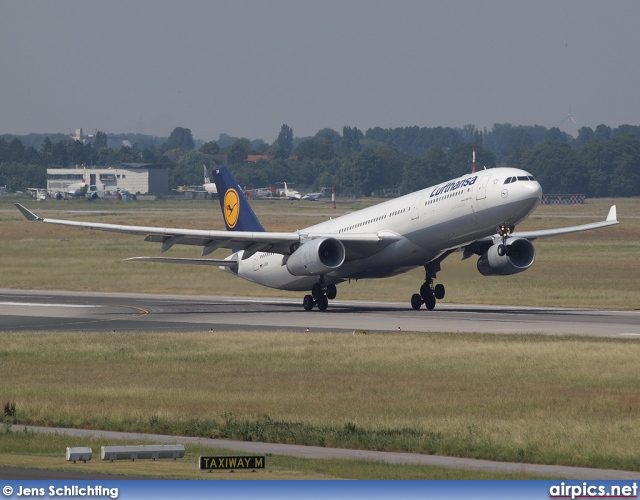 D-AIKH, Airbus A330-300, Lufthansa