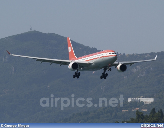 D-ALPB, Airbus A330-200, LTU International Airways