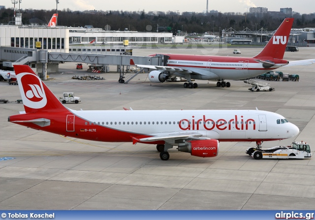 D-ALTE, Airbus A320-200, Air Berlin