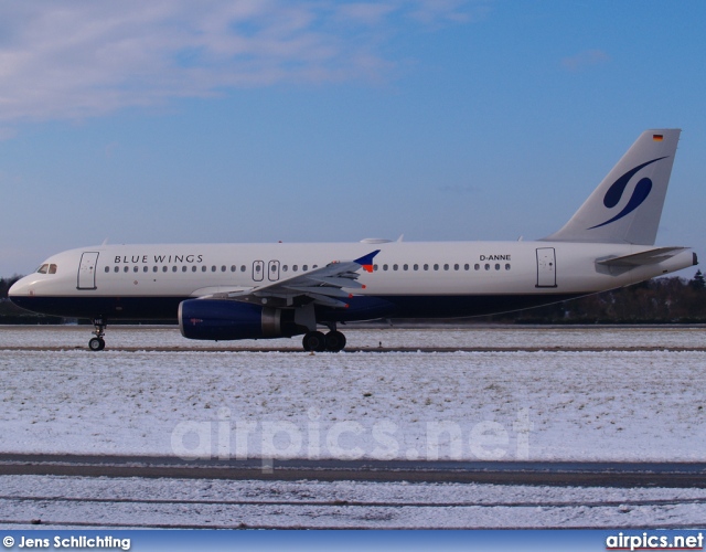 D-ANNE, Airbus A320-200, Blue Wings