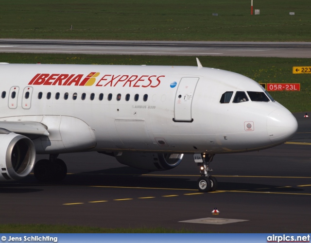 EC-FGV, Airbus A320-200, Iberia