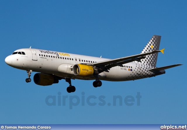 EC-HQL, Airbus A320-200, Vueling