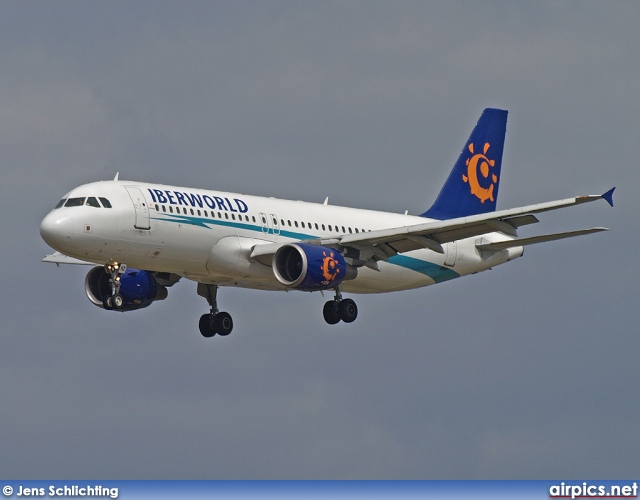 EC-INZ, Airbus A320-200, Iberworld