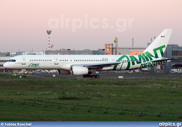 EC-LHL, Boeing 757-200, Mint Airways