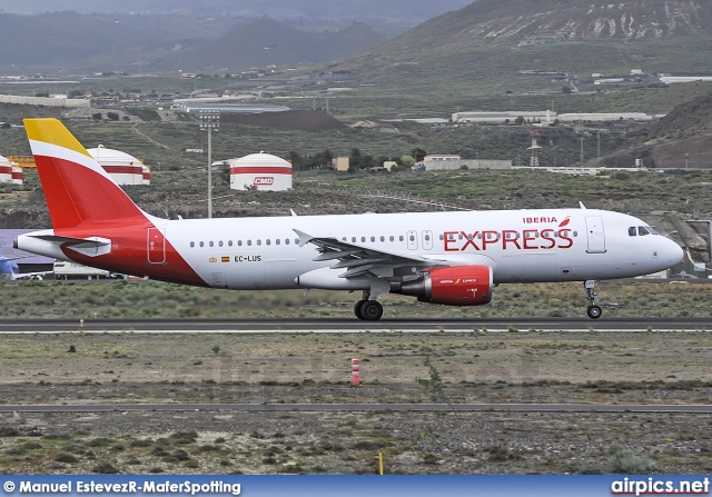 EC-LUS, Airbus A320-200, Iberia Express
