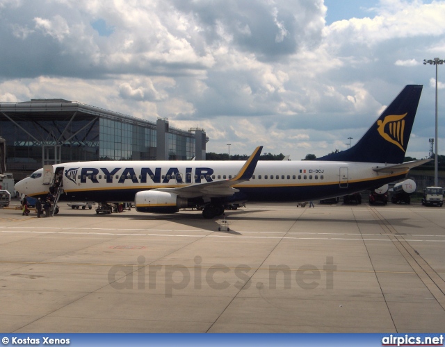 EI-DCJ, Boeing 737-800, Ryanair