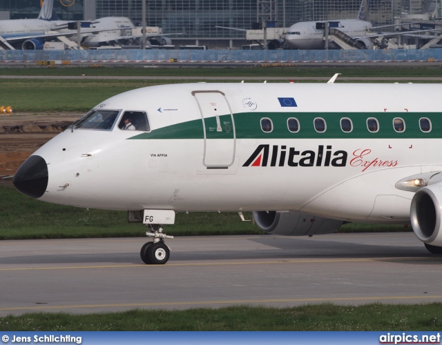 EI-DFG, Embraer ERJ 170-100LR, Alitalia Express