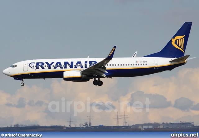 EI-DWV, Boeing 737-800, Ryanair