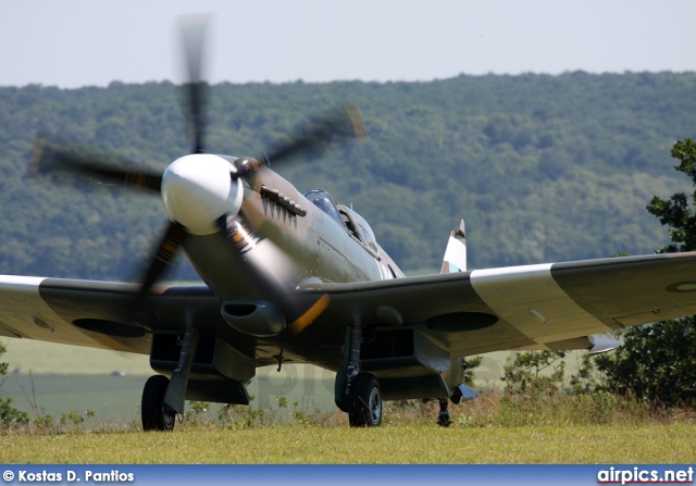 F-AZJS, Supermarine Spitfire PRXIX , Private