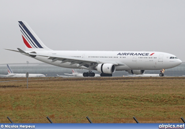 F-GZCN, Airbus A330-200, Air France