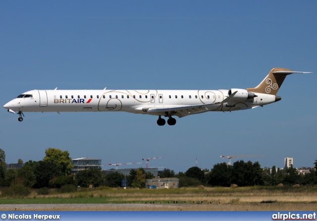 F-HMLA, Bombardier CRJ-1000, Brit Air