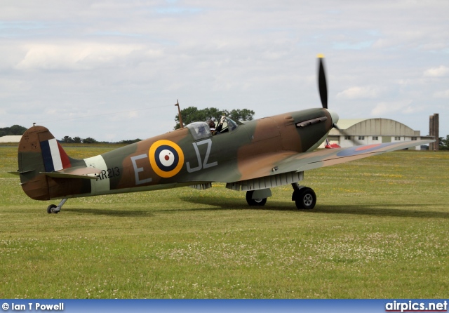 G-AIST, Supermarine Spitfire Mk.1A, Private