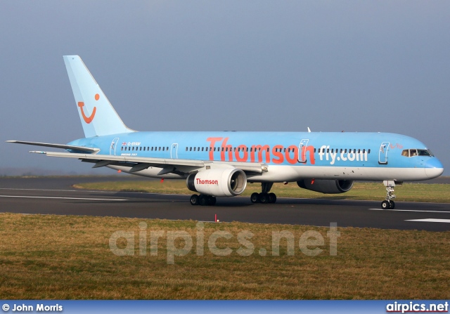 G-BYAW, Boeing 757-200, Thomsonfly