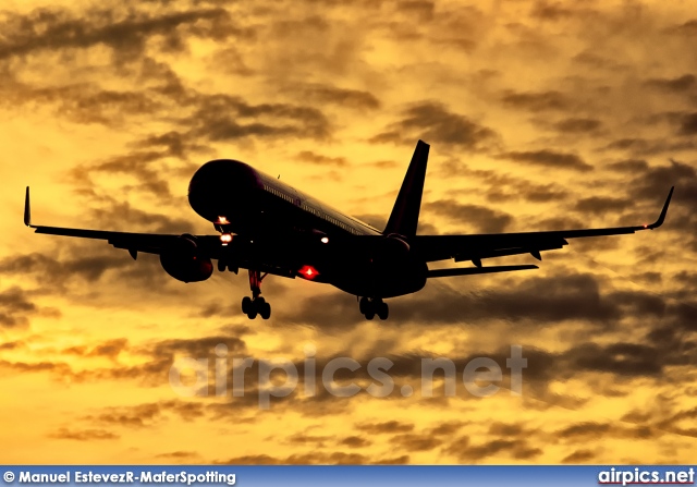 G-CPEU, Boeing 757-200, Thomson Airways