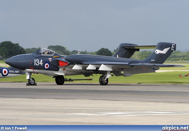 G-CVIX, De Havilland DH-110 Sea Vixen FAW.2, Private