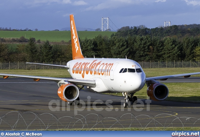 G-EZDT, Airbus A319-100, easyJet