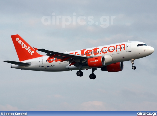 G-EZDT, Airbus A319-100, easyJet