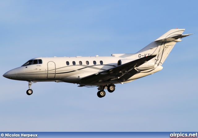 G-KTIA, Hawker 900XP, Untitled