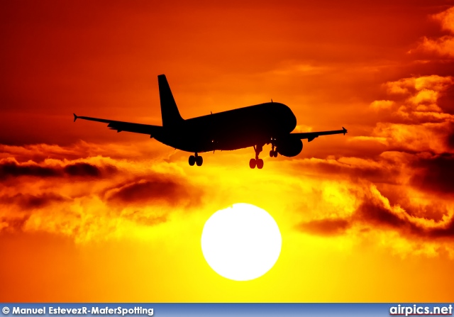 G-OJEG, Airbus A321-200, Monarch Airlines