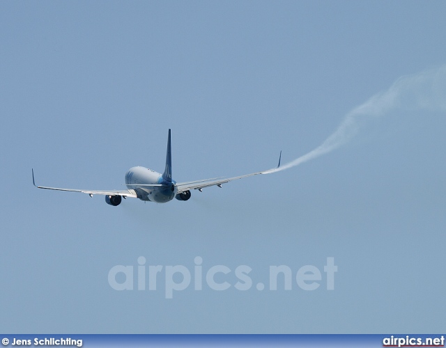 G-OXLC, Boeing 737-800, XL Airways