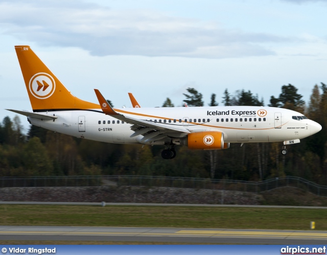 G-STRN, Boeing 737-700, Iceland Express