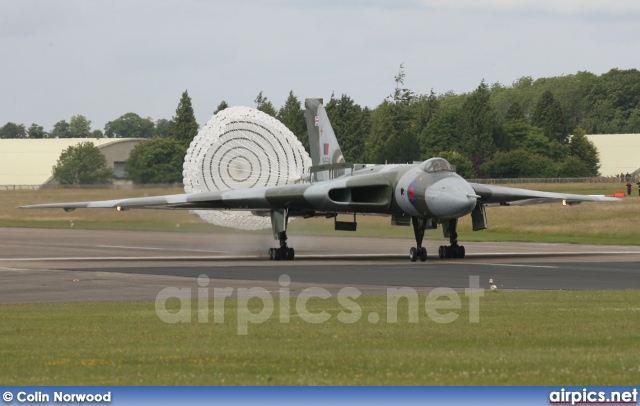 G-VLCN, Avro Vulcan B.2, Private