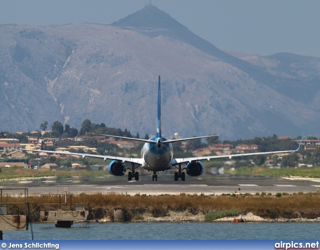 G-XLAC, Boeing 737-800, XL Airways