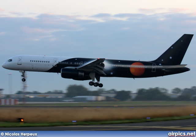 G-ZAPX, Boeing 757-200, Titan Airways