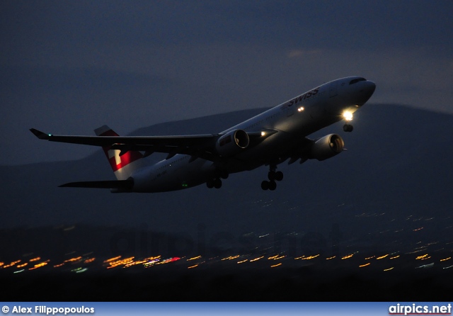 HB-IQC, Airbus A330-200, Swiss International Air Lines