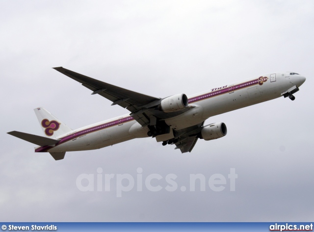 HS-TKA, Boeing 777-300, Thai Airways