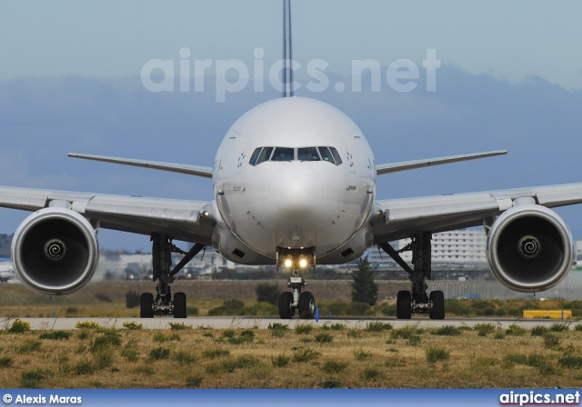 HS-TKA, Boeing 777-300, Thai Airways