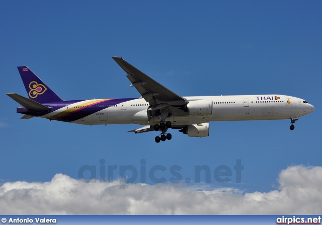 HS-TKF, Boeing 777-300, Thai Airways