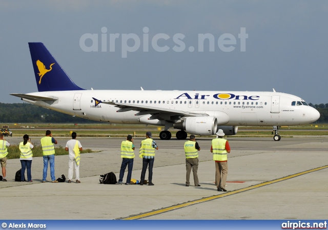 I-WEBA, Airbus A320-200, Air One