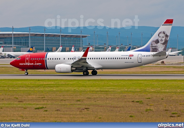 LN-DYT, Boeing 737-800, Norwegian Air Shuttle