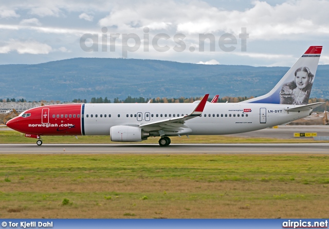 LN-DYT, Boeing 737-800, Norwegian Air Shuttle