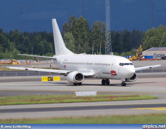 LN-KKO, Boeing 737-300, Norwegian Air Shuttle