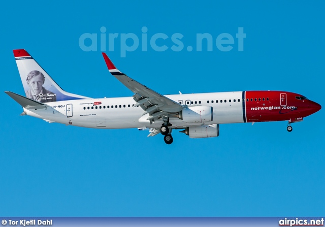 LN-NGJ, Boeing 737-800, Norwegian Air Shuttle