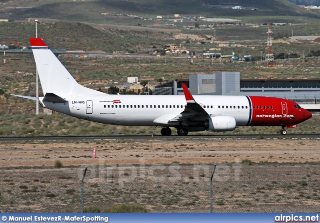 LN-NIG, Boeing 737-800, Norwegian Air Shuttle