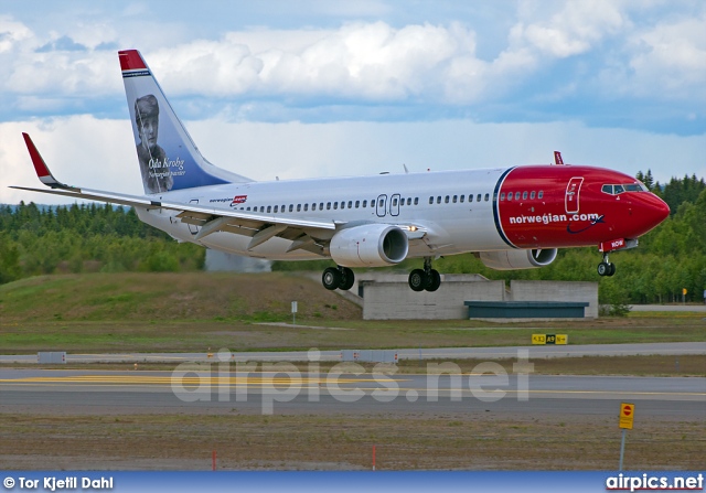 LN-NOW, Boeing 737-800, Norwegian Air Shuttle